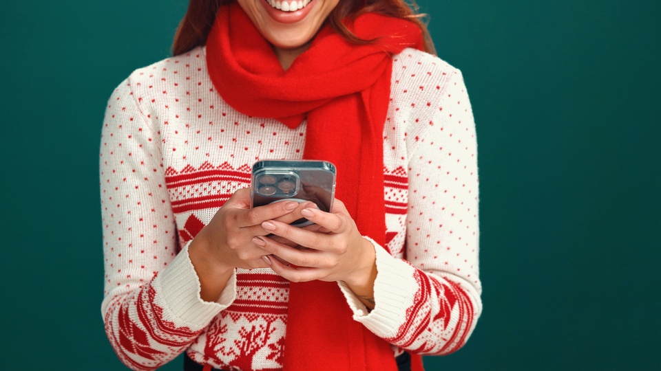 Jaki telefon kupić na prezent dla kobiety? TOP5 modeli