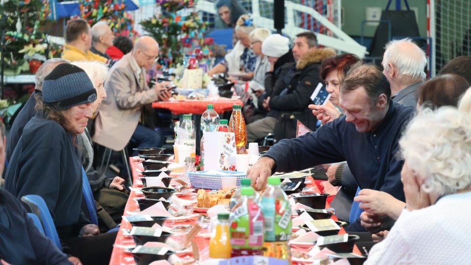 Barszcz, opłatek, modlitwa - "Wigilia bez samotności” w Kołobrzegu