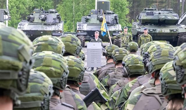 Szwecja: oddział wojska do obrony Finlandii