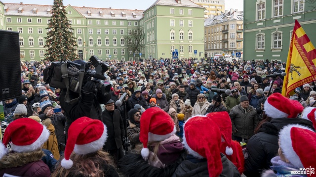 Fot. Kamila Kozioł [Radio Szczecin] Wspólne kolędowanie i kolorowy orszak ulicami Szczecina [WIDEO, ZDJĘCIA]