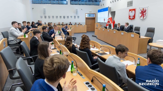 Fot. Robert Stachnik [Radio Szczecin] Młodzi radni rozpoczęli kolejną kadencję swojego sejmiku [ZDJĘCIA]