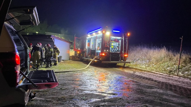 Fot. KP PSP w Gryfinie Pożar domu jednorodzinnego. Straty materialne są ogromne [ZDJĘCIA]