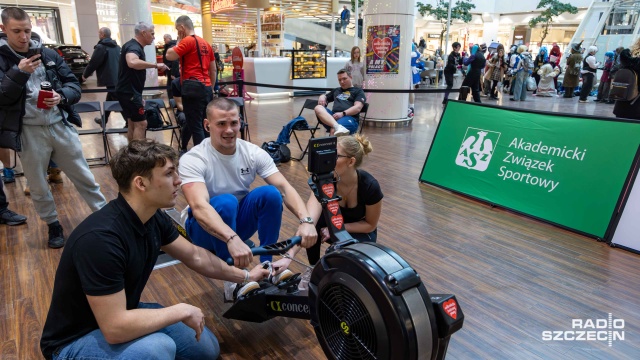 Fot. Robert Stachnik [Radio Szczecin] Po raz 16. Szczecinianie wiosłowali dla WOŚP [WIDEO, ZDJĘCIA]