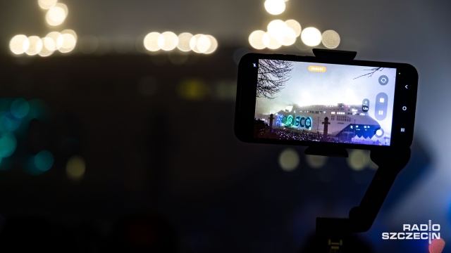 Fot. Robert Stachnik [Radio Szczecin] Mapping na burcie Jantar Unity. Zainteresowanie olbrzymie [ZDJĘCIA]