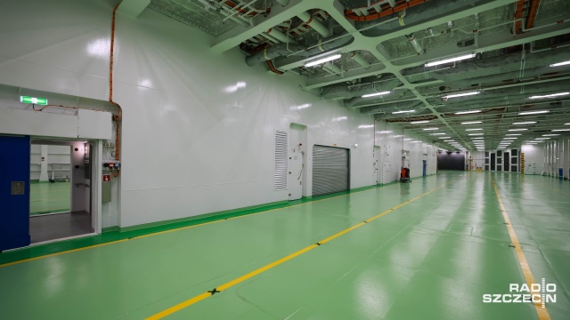 Fot. Robert Stachnik [Radio Szczecin] Ponad trzy godziny w kolejce do promu na Wałach Chrobrego [ZDJĘCIA]