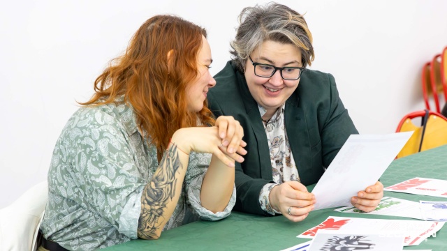 Fot. Robert Stachnik [Radio Szczecin] Wycinanie w starym stylu w Muzeum Narodowym [WIDEO, ZDJĘCIA]