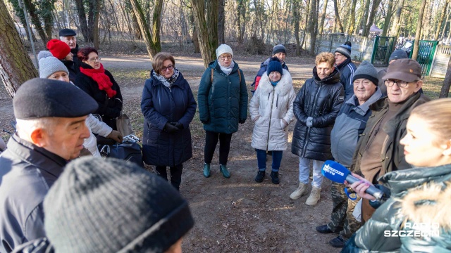 Fot. Robert Stachnik [Radio Szczecin] Mieszkańcy Płoni walczą o powiększenie lokalnego cmentarza [WIDEO, ZDJĘCIA]