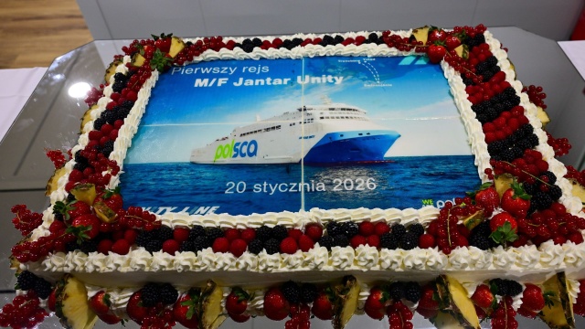 Fot. PAP/Marcin Bielecki Pierwszy komercyjny rejs Jantar Unity [ZDJĘCIA]