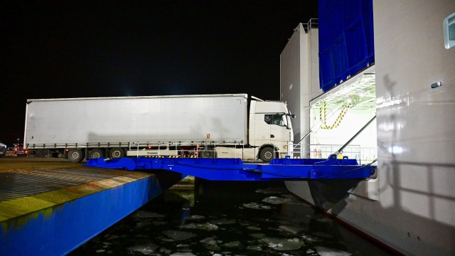 Fot. PAP/Marcin Bielecki Pierwszy komercyjny rejs Jantar Unity [ZDJĘCIA]