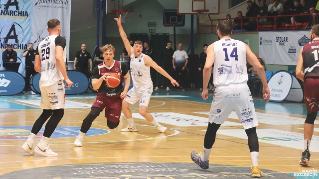 Fot. Przemysław Polanin [Radio Szczecin] Kotwica Kołobrzeg wygrała koszykarskie derby [ZDJĘCIA]