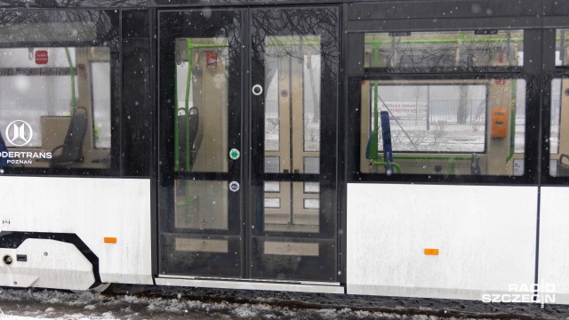 Fot. Robert Stachnik [Radio Szczecin] Nowy tramwaj już wkolejony. Moderus Gamma na szczecińskich torach [ZDJĘCIA]