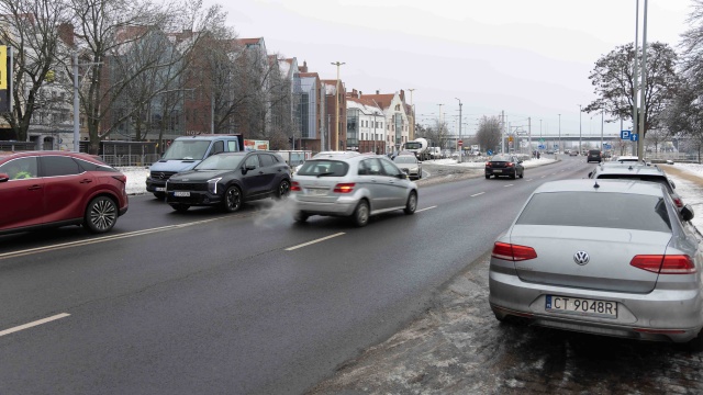 Fot. Robert Stachnik [Radio Szczecin] Fragment Nabrzeża Wieleckiego w Szczecinie zamknięty [ZDJĘCIA]