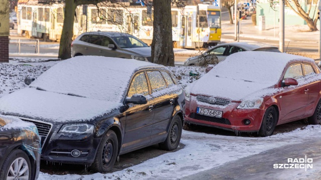 Fot. Robert Stachnik [Radio Szczecin] Dzisiaj zima, jutro mechanik. Ekspert o samochodach pozostawionych na mrozie [WIDEO, ZDJĘCIA]