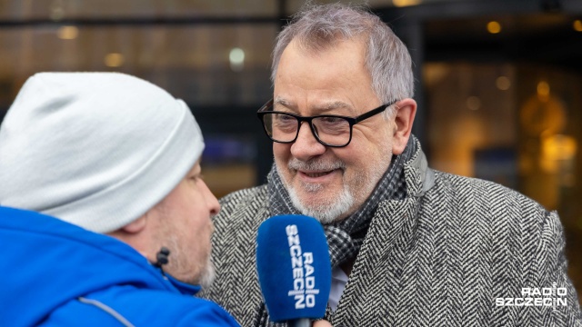 Fot. Robert Stachnik [Radio Szczecin] Pączki od Radia Szczecin trafiły do rozśpiewanych Szczecinian [WIDEO, ZDJĘCIA]