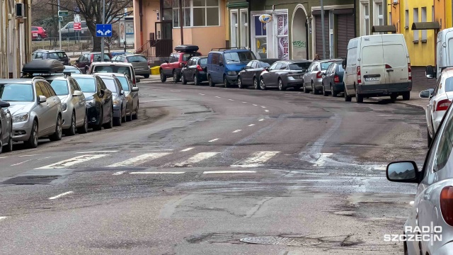 Fot. Robert Stachnik [Radio Szczecin] Remont ul. Emilii Plater. Wykonawca czeka na poprawę pogody [ZDJĘCIA]