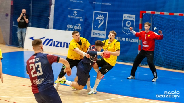 Fot. Robert Stachnik [Radio Szczecin] Piłkarze ręczni Sandry SPA Pogoni wygrali w Szczecinie w LC [ZDJĘCIA]