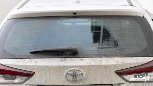 Fot. Robert Stachnik [Radio Szczecin] Zbliża się odwilż. Kierowcy "ruszyli na myjnie" [WIDEO, ZDJĘCIA]