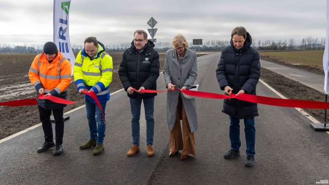 Fot. Robert Stachnik [Radio Szczecin] Nowe drogi na mapie gminy Kołbaskowo [ZDJĘCIA]