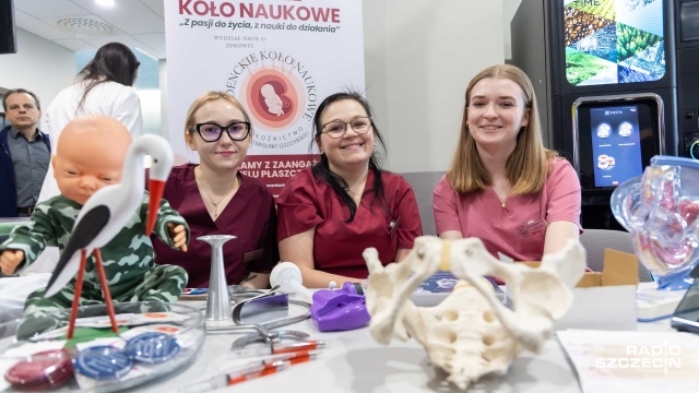 Fot. Robert Stachnik [Radio Szczecin] Studenci uczestniczyli w dniach otwartych w Centrum Symulacji Medycznej PUM [WIDEO, ZDJĘCIA]