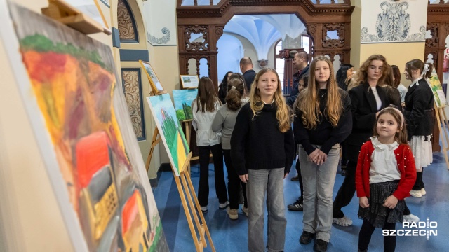 Fot. Robert Stachnik [Radio Szczecin] Pierwsza prawdziwa wystawa zdolnych uczniów szczecińskiej podstawówki [ZDJĘCIA]