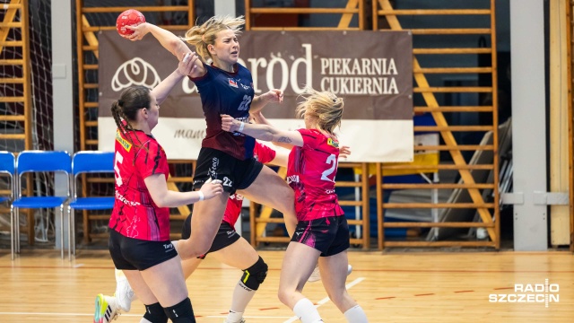Fot. Robert Stachnik [Radio Szczecin] Piłkarki SPR Pogoni nie dały rady Koronie [ZDJĘCIA]