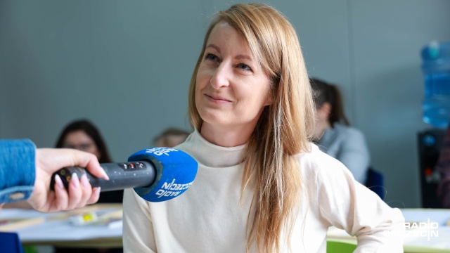 Fot. Robert Stachnik [Radio Szczecin] Kobiety z okazji swojego święta stworzyły autoportrety [WIDEO, ZDJĘCIA]