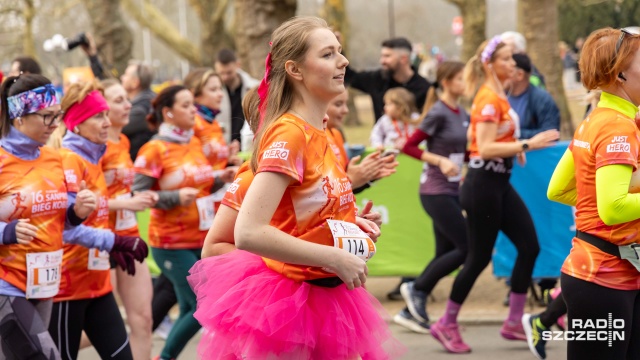 Fot. Robert Stachnik [Radio Szczecin] Przebiegły 5 kilometrów na 8. marca [WIDEO, ZDJĘCIA]