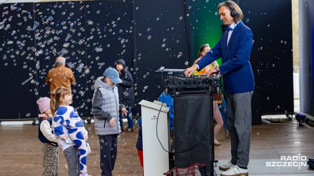 Fot. Robert Stachnik [Radio Szczecin] Kobiety świętowały na deskach Teatru Letniego [WIDEO, ZDJĘCIA]