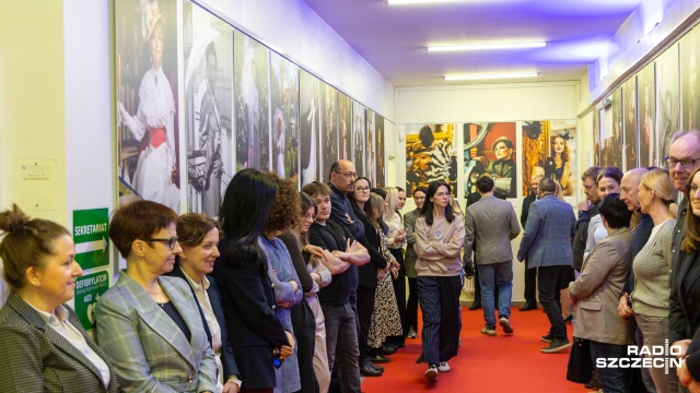 Fot. Robert Stachnik [Radio Szczecin] "Ludzie o duszach retro". Wystawa w Szczecinie [ZDJĘCIA]