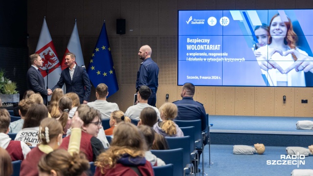 Fot. Robert Stachnik [Radio Szczecin] Młodzi wolontariusze uczyli się pierwszej pomocy [ZDJĘCIA]