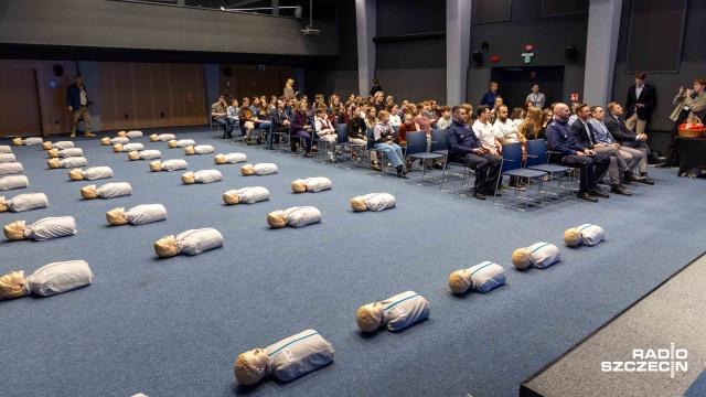 Fot. Robert Stachnik [Radio Szczecin] Młodzi wolontariusze uczyli się pierwszej pomocy [ZDJĘCIA]