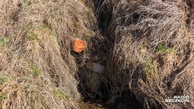 Fot. Robert Stachnik [Radio Szczecin] Mieszkańcy Warzymic skarżą się na fetor [ZDJĘCIA]