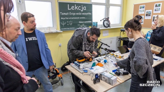 Fot. Robert Stachnik [Radio Szczecin] Osoby z niepełnosprawnościami mogły przetestować nowoczesny sprzęt [ZDJĘCIA]