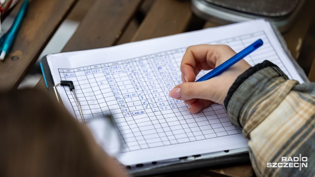 Fot. Robert Stachnik [Radio Szczecin] Akcja Karmnik na Cmentarzu Centralnym [WIDEO, ZDJĘCIA]