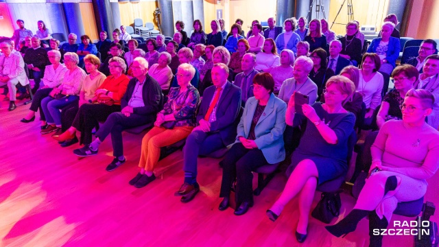 Fot. Robert Stachnik [Radio Szczecin] Jakub Gąsowski zaśpiewał Sinatrę w Radiu Szczecin [ZDJĘCIA]