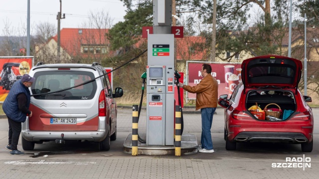 Fot. Robert Stachnik [Radio Szczecin] Niemcy przestali masowo przyjeżdżać na polskie stacje paliw [ZDJĘCIA]