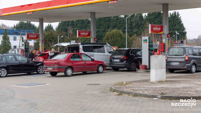 Fot. Robert Stachnik [Radio Szczecin] Niemcy przestali masowo przyjeżdżać na polskie stacje paliw [ZDJĘCIA]