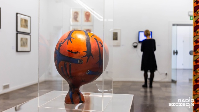 Fot. Robert Stachnik [Radio Szczecin] Wystawa prac rodem z Afryki w Szczecinie [ZDJĘCIA]
