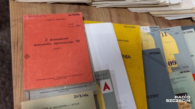 Fot. Robert Stachnik [Radio Szczecin] Szczeciński IPN odzyskał tysiące dokumetów z czasów PRL [ZDJĘCIA]