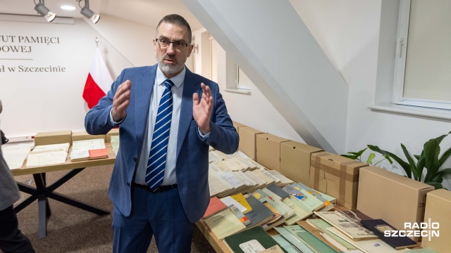 Fot. Robert Stachnik [Radio Szczecin] Szczeciński IPN odzyskał tysiące dokumetów z czasów PRL [ZDJĘCIA]