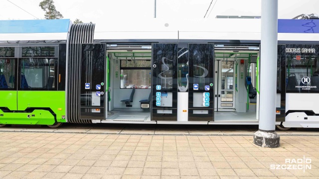 Fot. Robert Stachnik [Radio Szczecin] To ma być najbardziej pojemny tramwaj w Szczecinie [WIDEO, ZDJĘCIA]