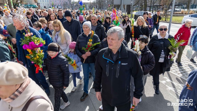 Fot. Robert Stachnik [Radio Szczecin] Procesja palmowa przeszła ulicami Szczecina [WIDEO, ZDJĘCIA]