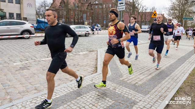Fot. Robert Stachnik [Radio Szczecin] Bieg po zdrowie w Szczecinie, czyli Ma(rak)ton [WIDEO, ZDJĘCIA]