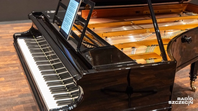 Fot. Robert Stachnik [Radio Szczecin] Szczecin. Fortepian z 1865 roku wrócił do filharmonii [WIDEO, ZDJĘCIA]