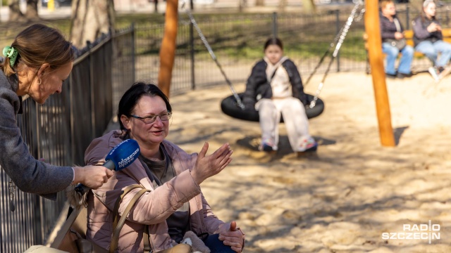 Fot. Robert Stachnik [Radio Szczecin] Najmłodsi ogłosili otwarcie nowego placu zabaw [ZDJĘCIA]