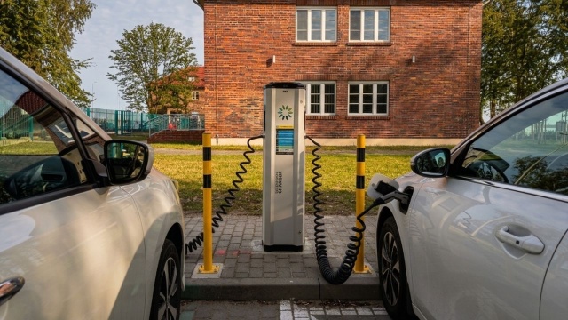 Fot. Centrum Żeglarskie Dwie wiaty i fotowoltaika na parkingu w Centrum Żeglarskim [ZDJĘCIA]