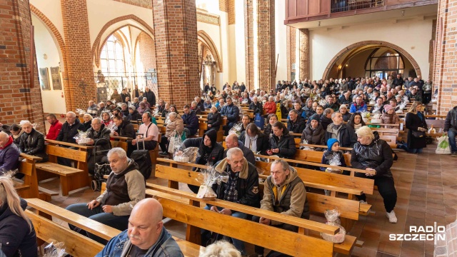 Fot. Robert Stachnik [Radio Szczecin] "Święconka Jakubowa" w szczecińskiej katedrze [WIDEO, ZDJĘCIA]