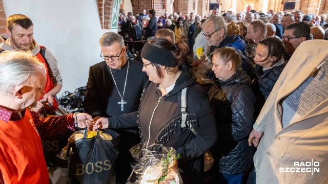 Fot. Robert Stachnik [Radio Szczecin] "Święconka Jakubowa" w szczecińskiej katedrze [WIDEO, ZDJĘCIA]