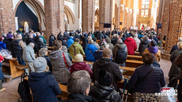 Fot. Robert Stachnik [Radio Szczecin] "Święconka Jakubowa" w szczecińskiej katedrze [WIDEO, ZDJĘCIA]