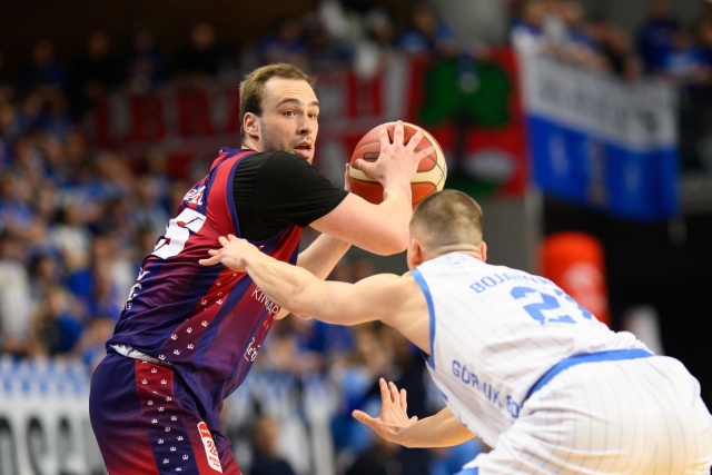 Fot. PAP/Przemysław Karolczuk King dostał lanie, ale utrzymał pozycję lidera [ZDJĘCIA]